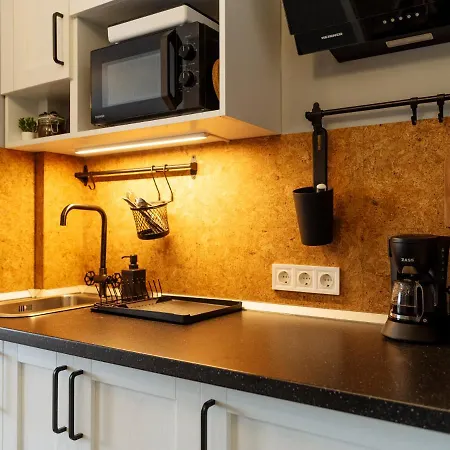 Santos - Old - View - Balcony - Netflix *