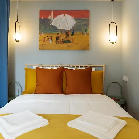 Santos - Old - View - Balcony - Netflix *