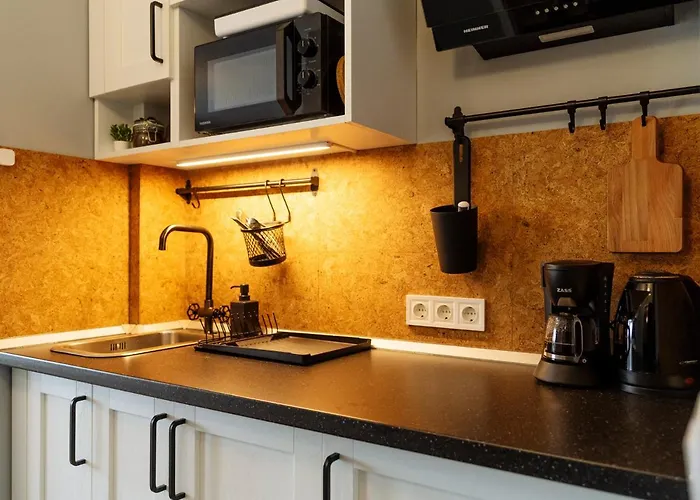 Santos - Old - View - Balcony - Netflix *