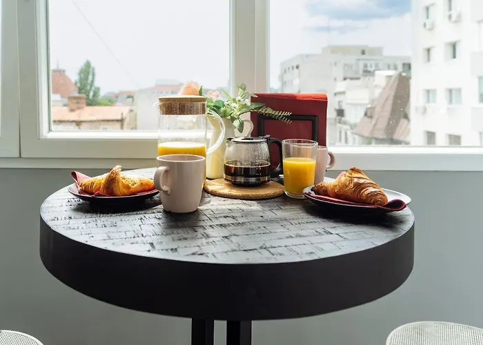 Santos - Old - View - Balcony - Netflix *