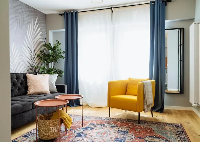 Santos - Old - View - Balcony - Netflix Apartamento Bucareste