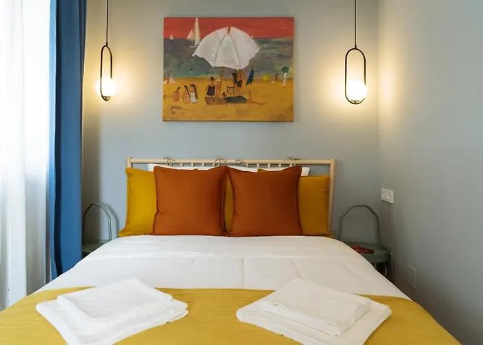 Santos - Old - View - Balcony - Netflix *