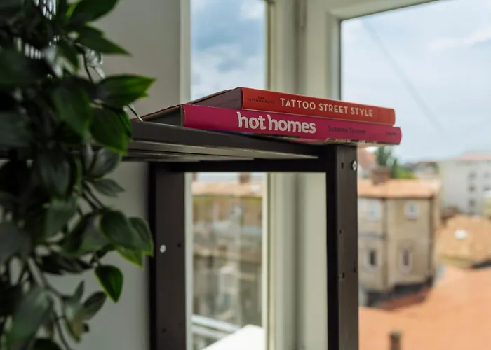 Santos - Old - View - Balcony - Netflix * Бухарест